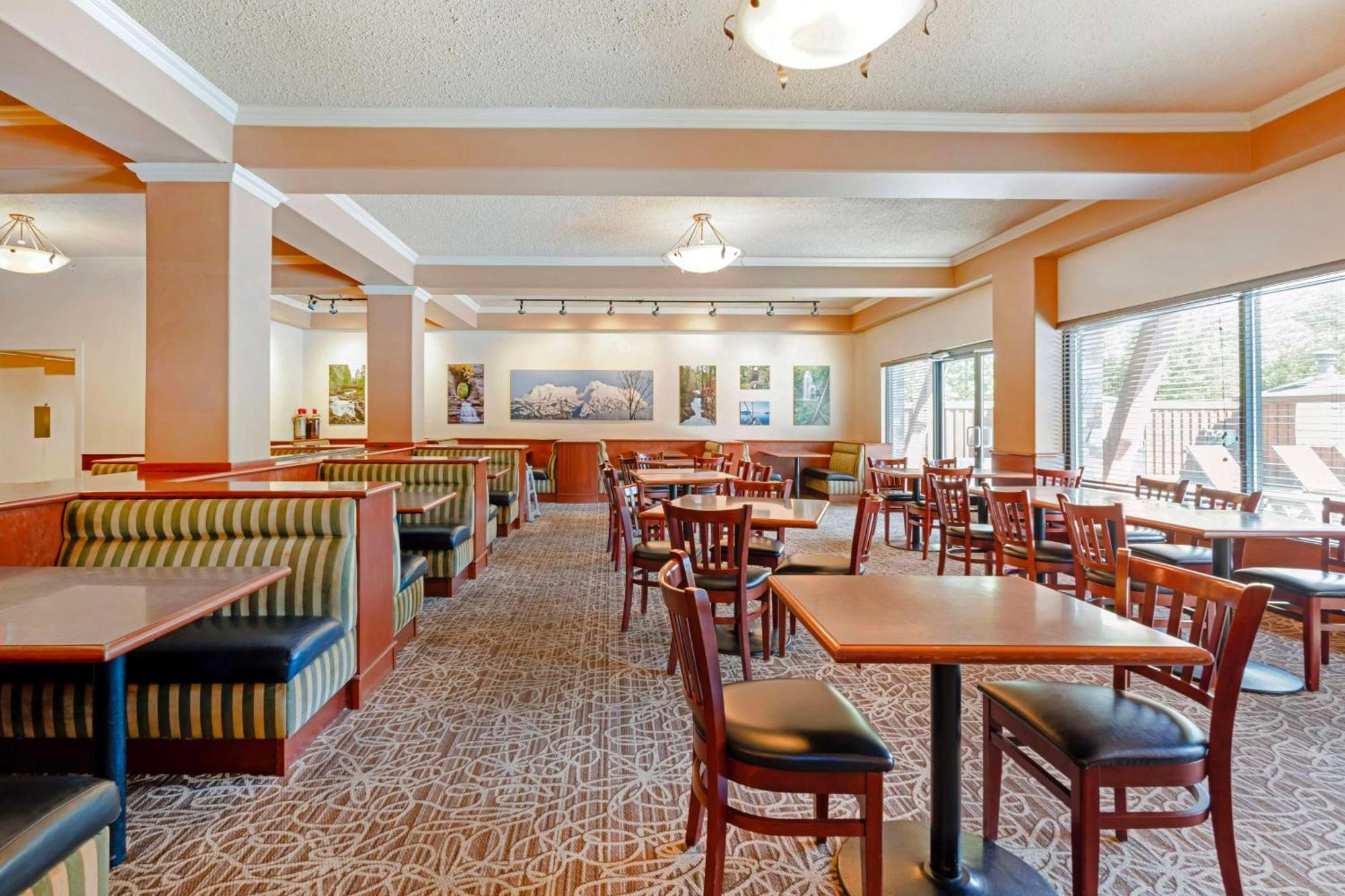 Best Western Plus Barclay Hotel Port Alberni Luaran gambar
