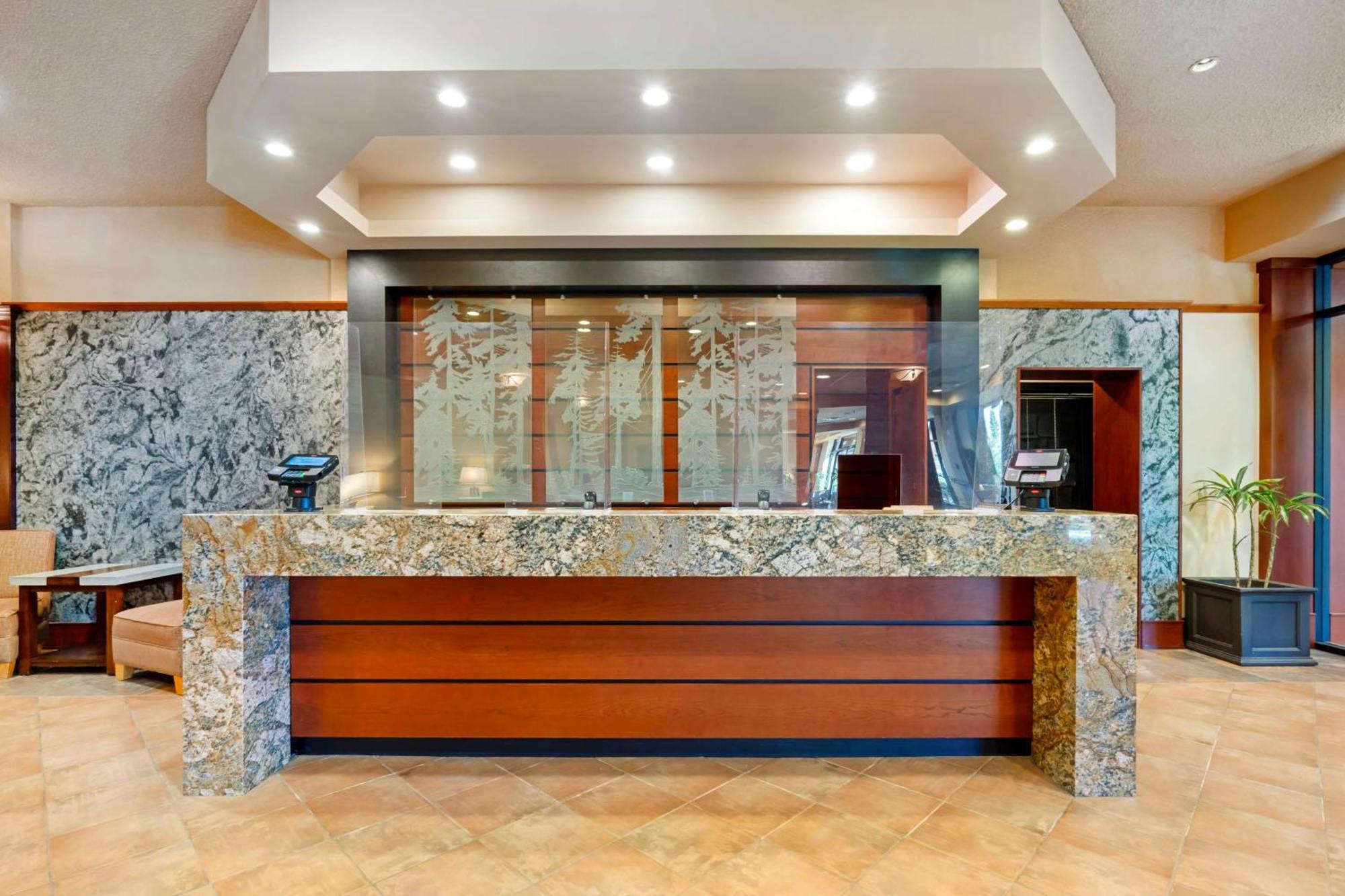 Best Western Plus Barclay Hotel Port Alberni Luaran gambar